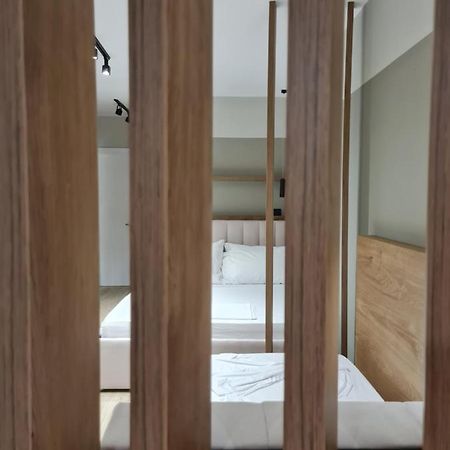 Tam Serviced Studio Apartment Myslym Shyri No1 Tiranë Ngoại thất bức ảnh