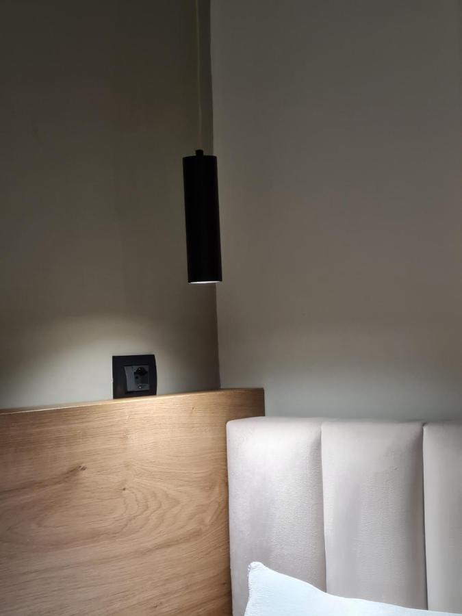 Tam Serviced Studio Apartment Myslym Shyri No1 Tiranë Ngoại thất bức ảnh